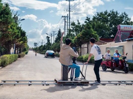 鄭州廣告片拍攝基地 | 本地優(yōu)質(zhì)場地推薦與價(jià)格解析